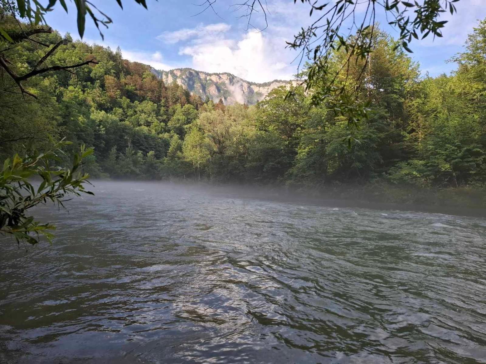 Apartma Ginga Osilnica Luaran gambar