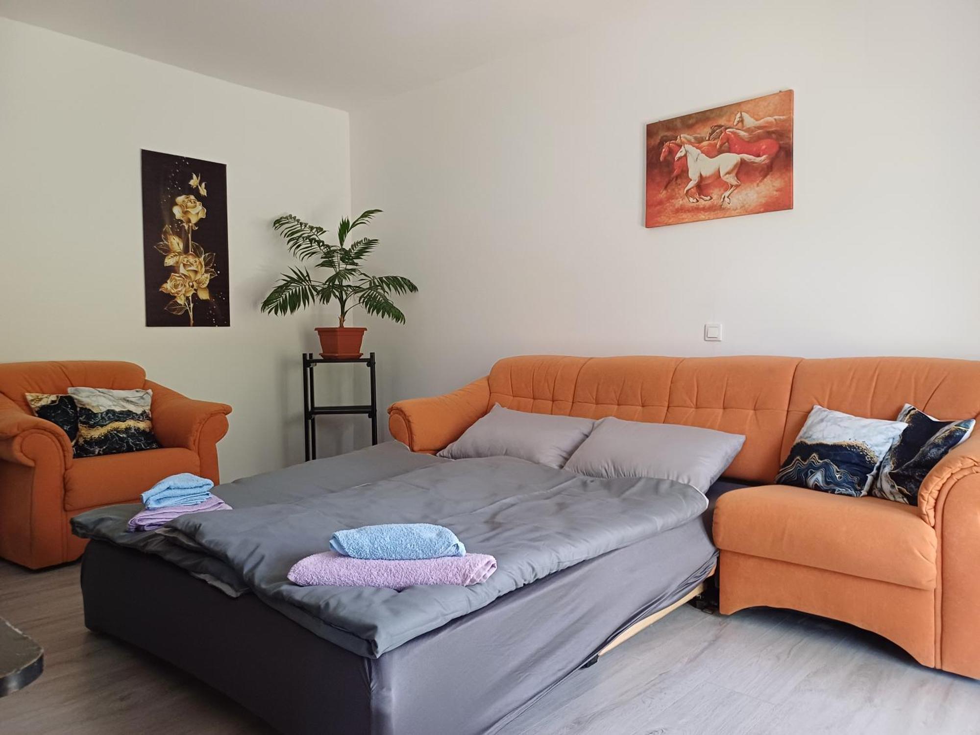 Apartma Ginga Osilnica Luaran gambar
